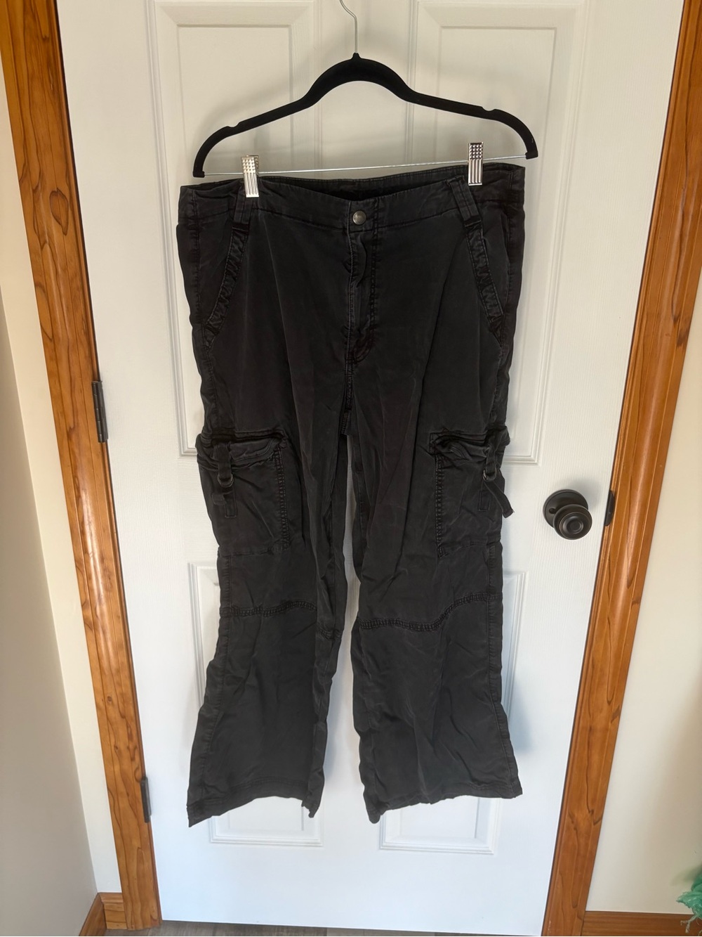 American Eagle cargo pants